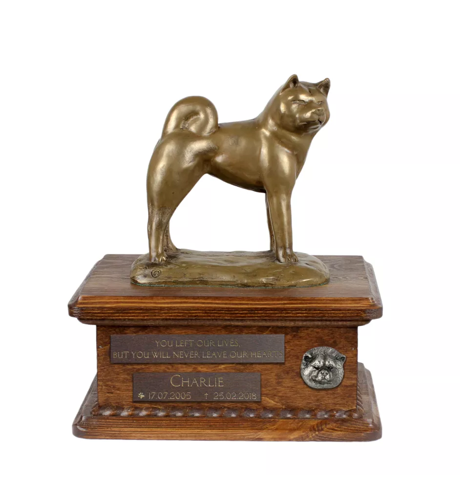 Akita, Akita Inu - urn for dog ashes, urn with a statuette, personalized urn for dog ashes by Art-Dog brand